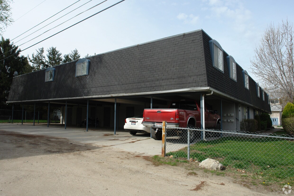Primary Photo - 1204 Euclid Ave