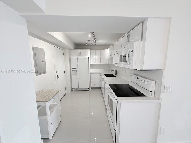 Foto del edificio - 2333 Brickell Ave