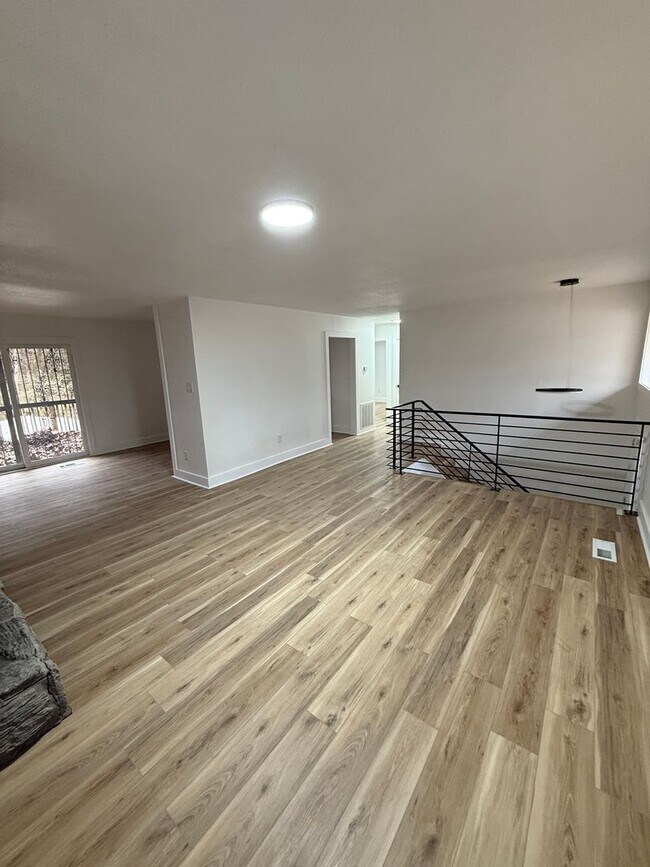 Foto del edificio - Beautifully Remodeled 4-Bedroom, 2-Bathroom Home with Modern Finishes in Benton!
