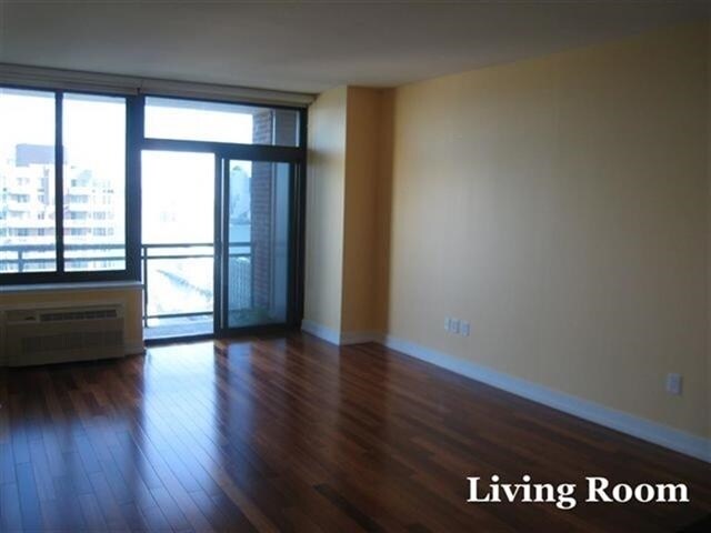 Foto del edificio - 389 Washington St