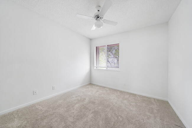 Building Photo - 10423 Boca Springs Dr