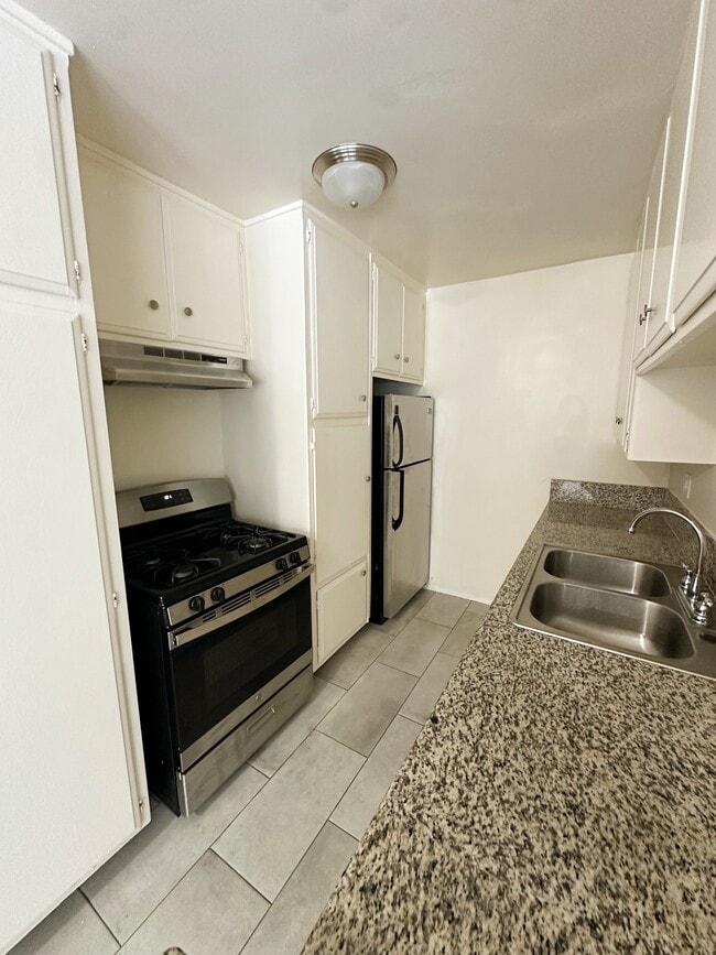 Updated Kitchen - Carlton Vista