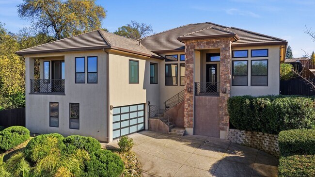 Foto del edificio - 3813 Calverhall Way