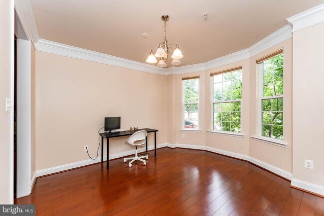 Foto del edificio - 5938 Talbot Dr