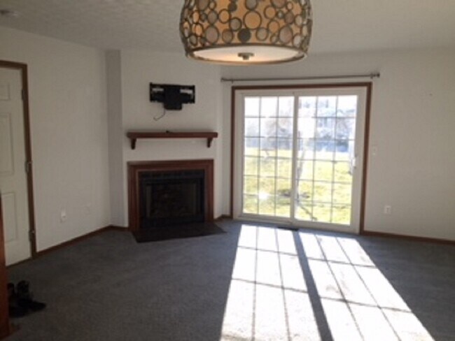 Building Photo - 1695 Blackhorse Ln
