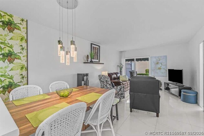 Foto del edificio - 154 Waterside Dr