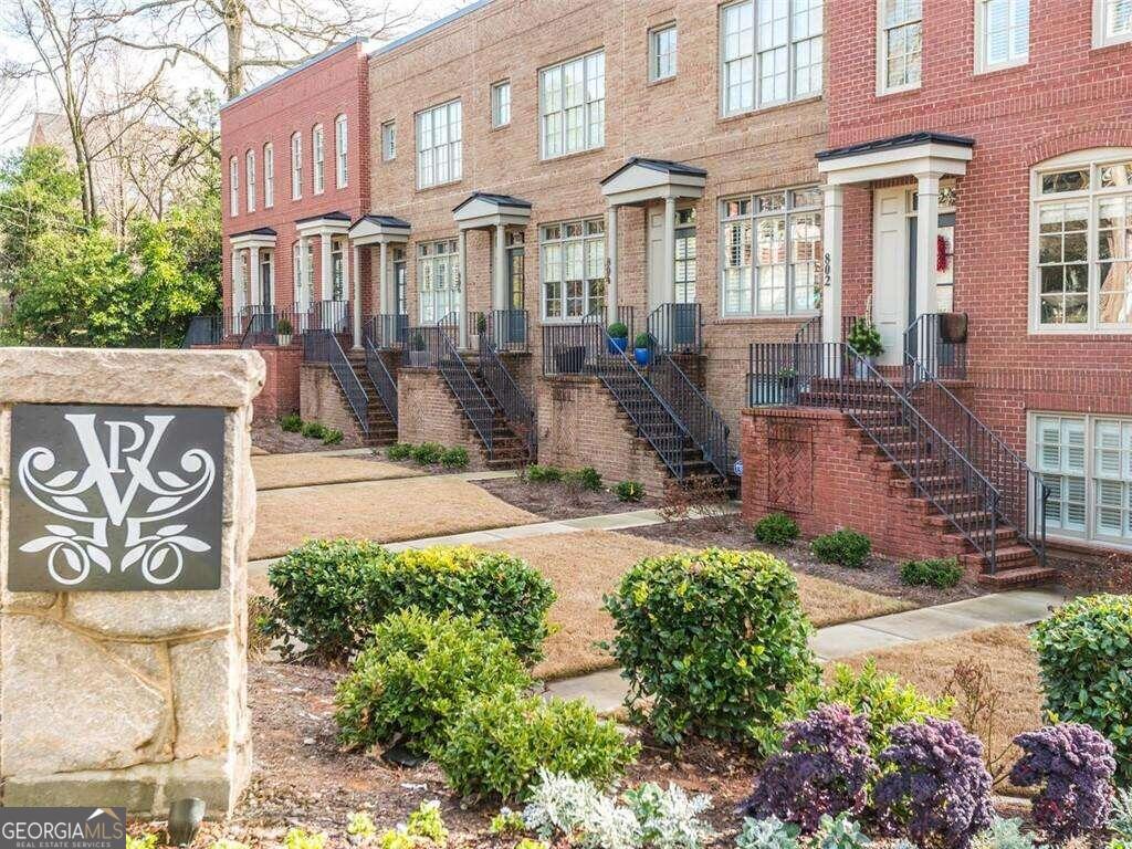 Foto principal - 806 Virginia Park Dr