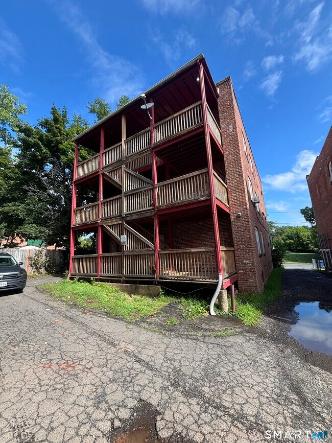 Building Photo - 41-43-43 Nelson St