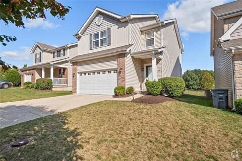 front - 484 Parkgate Dr