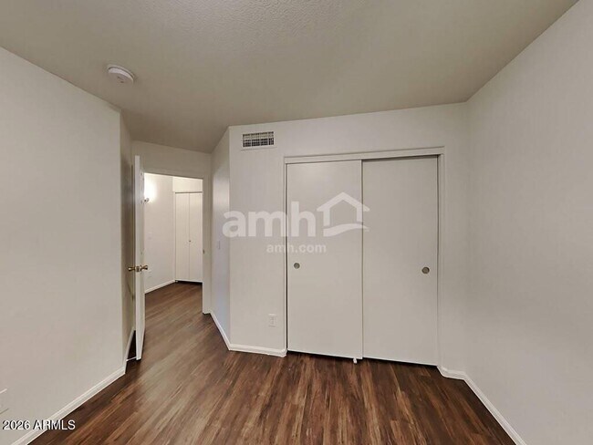 Foto del edificio - 3453 N Almar