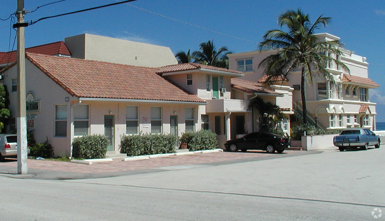 Vista al edificio - Sea Villa