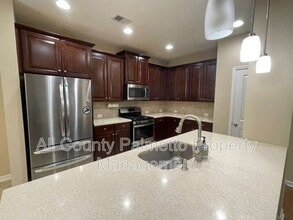 Building Photo - 120 Gazania Way