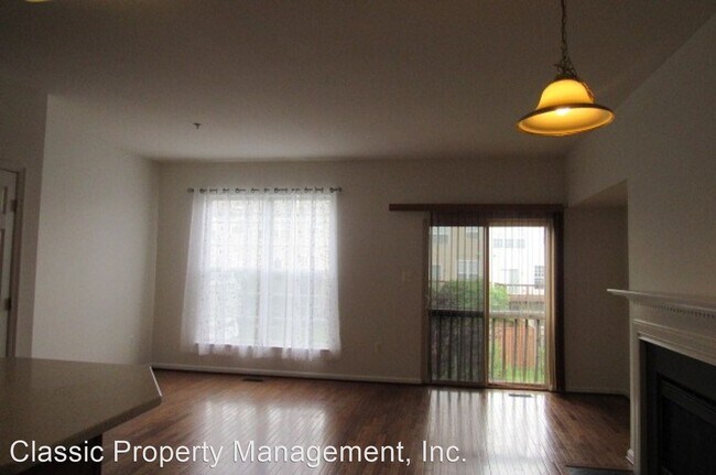 Building Photo - 4 br, 3.5 bath House - 2546 Emerson Drive