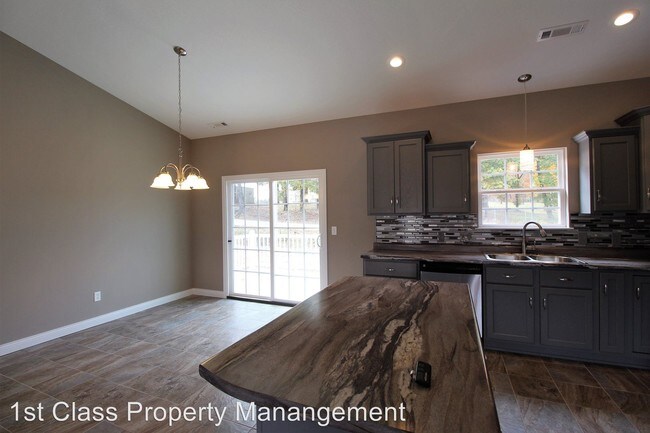 Foto del edificio - 3 br, 2 bath House - 142 Deerfield