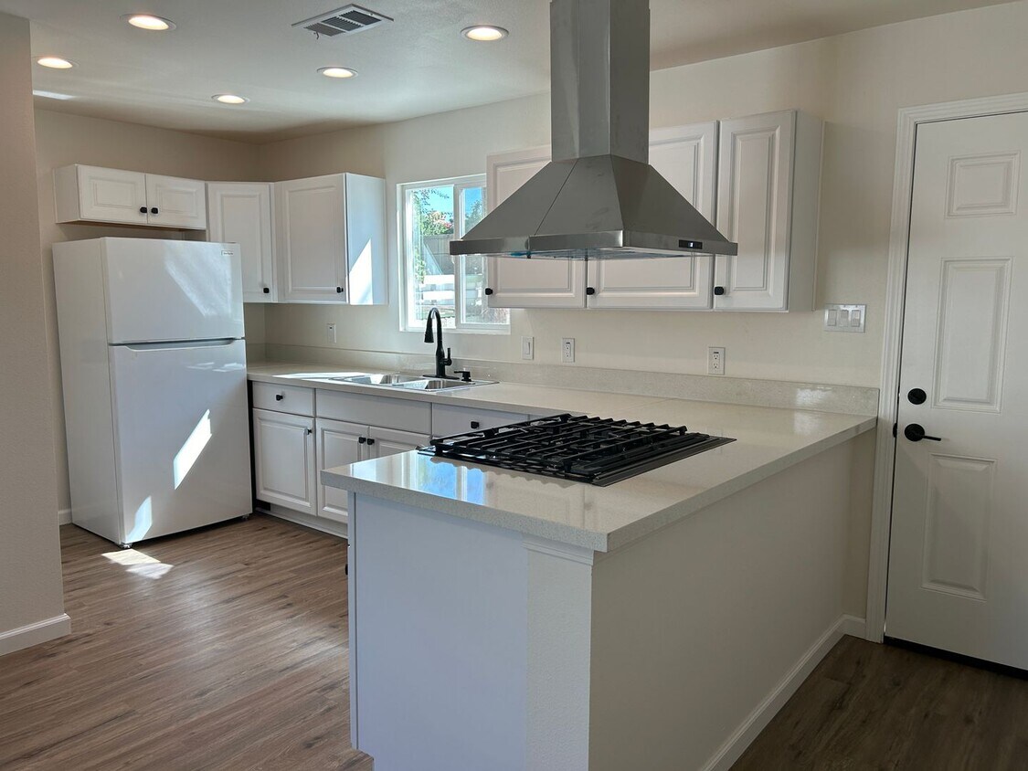 Foto principal - Price reduction!! Brand New ADU Located Wi...