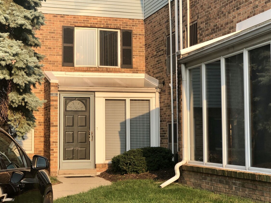 Primary Photo - 2 br, 1 bath Condo - 113 Pinewood Cir