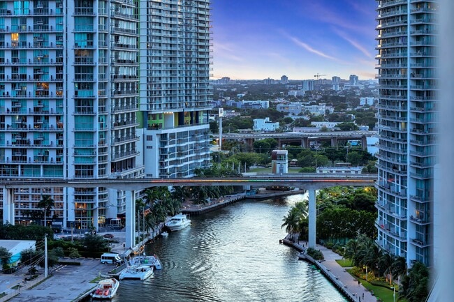 Foto del edificio - 31 SE 5th St