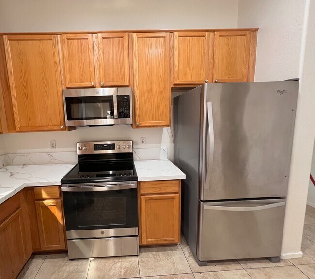 Building Photo - 3013 W Glenhaven Dr
