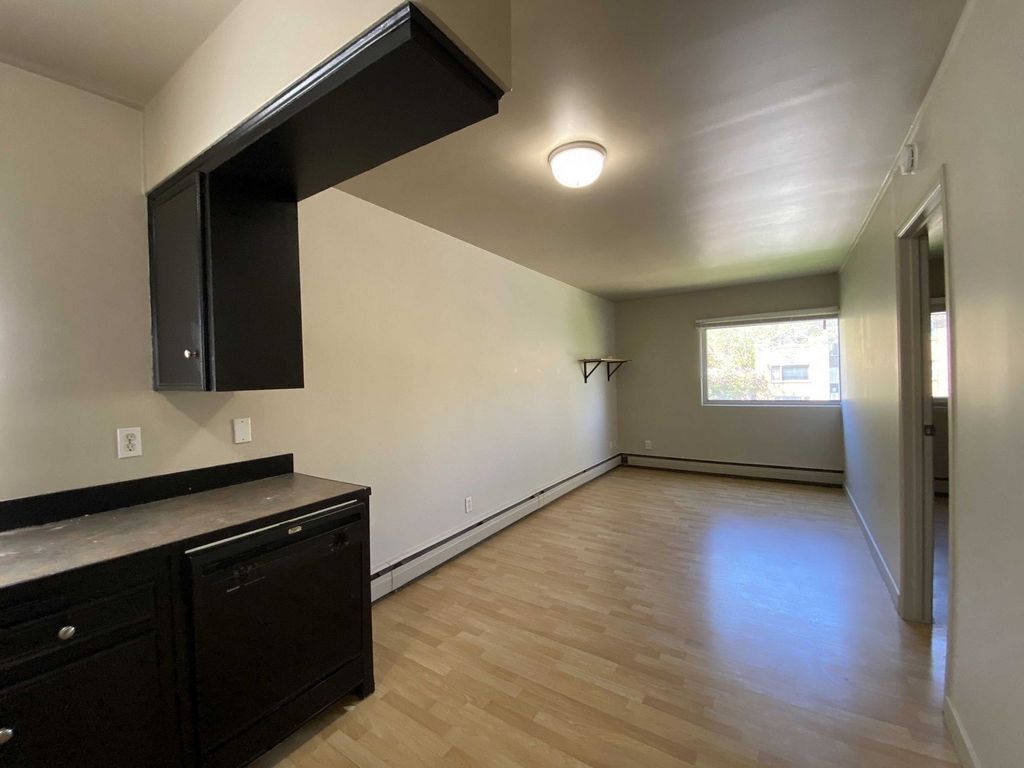 Mount Royal Apartments Apartments 1720 10A SW Calgary, AB