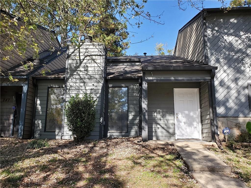 Primary Photo - 245 Heathersett Dr SW