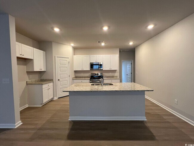 Building Photo - 8216 Forest Edge Dr