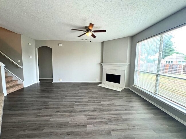 Photo - 2805 Crater Lake Lane Unit House