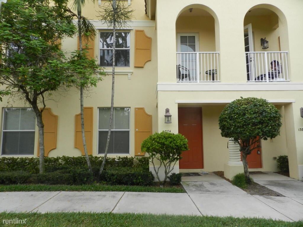 Primary Photo - 3 br, 2.5 bath Townhome - 1220 Via Maggio