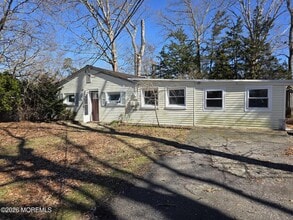 Building Photo - 1145 Kenton Dr