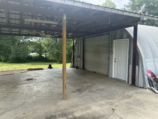 Foto del edificio - 3006 Valley Rd