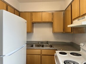 Building Photo - 7201 Hallshire Dr