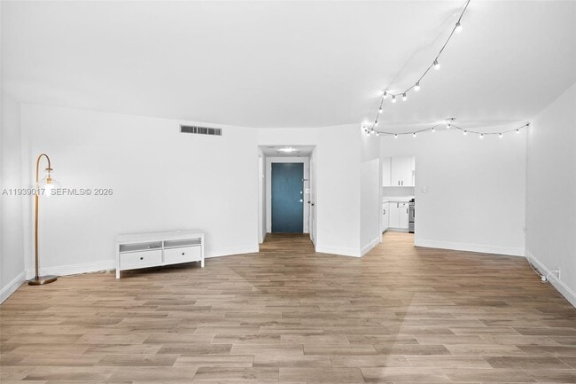 Foto del edificio - 3301 NE 5th Ave