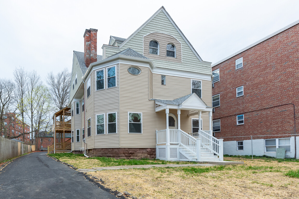 Primary Photo - 15 Marshall St