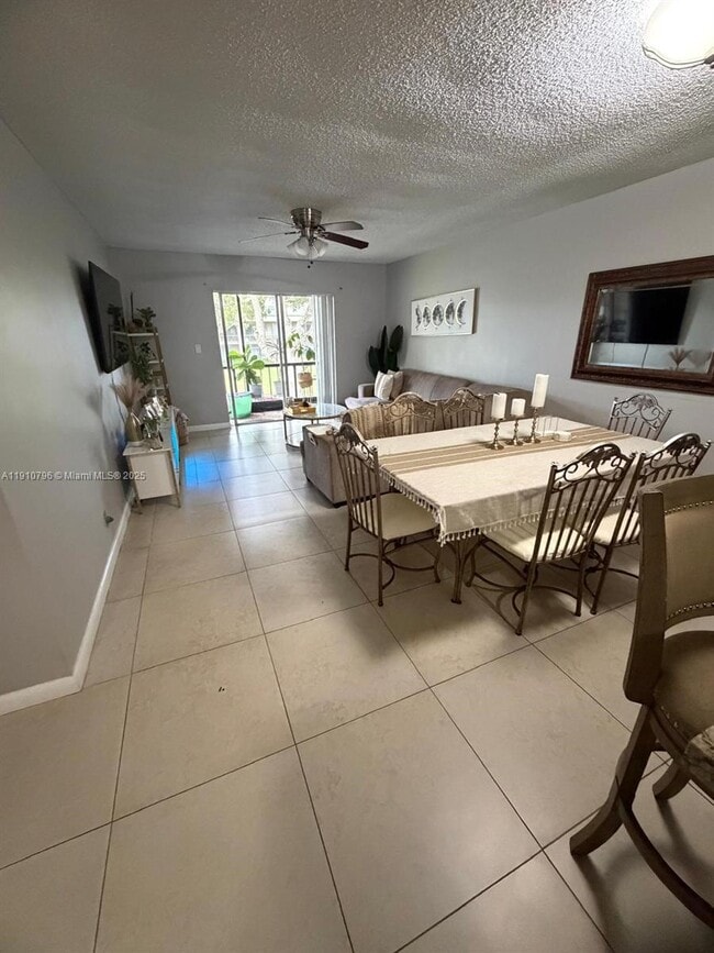 Building Photo - 4124 NW 88th Ave