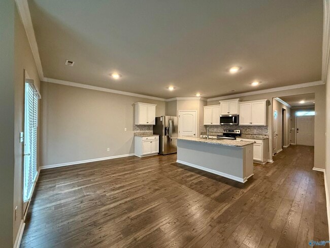 Building Photo - 116 River Haven Dr