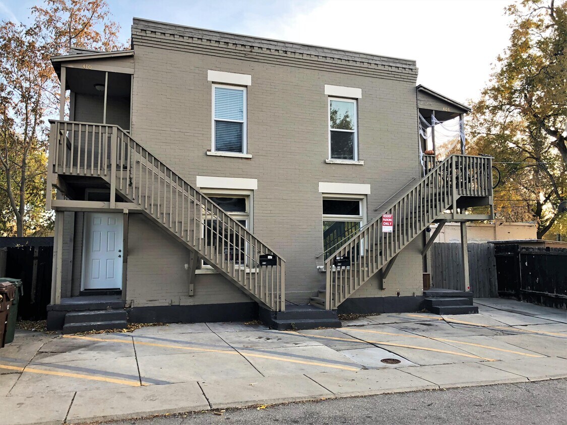 Primary Photo - 410 Van Ness Pl S