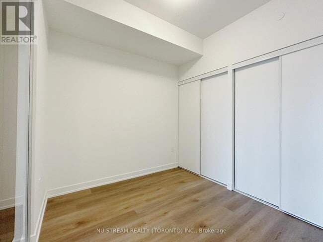 Photo du bâtiment - 1 Kyle Lowry Rd