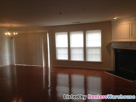 Building Photo - 341 Balaban Cir
