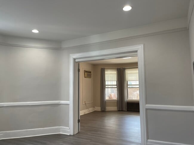 Building Photo - 35 Hilliard Ave