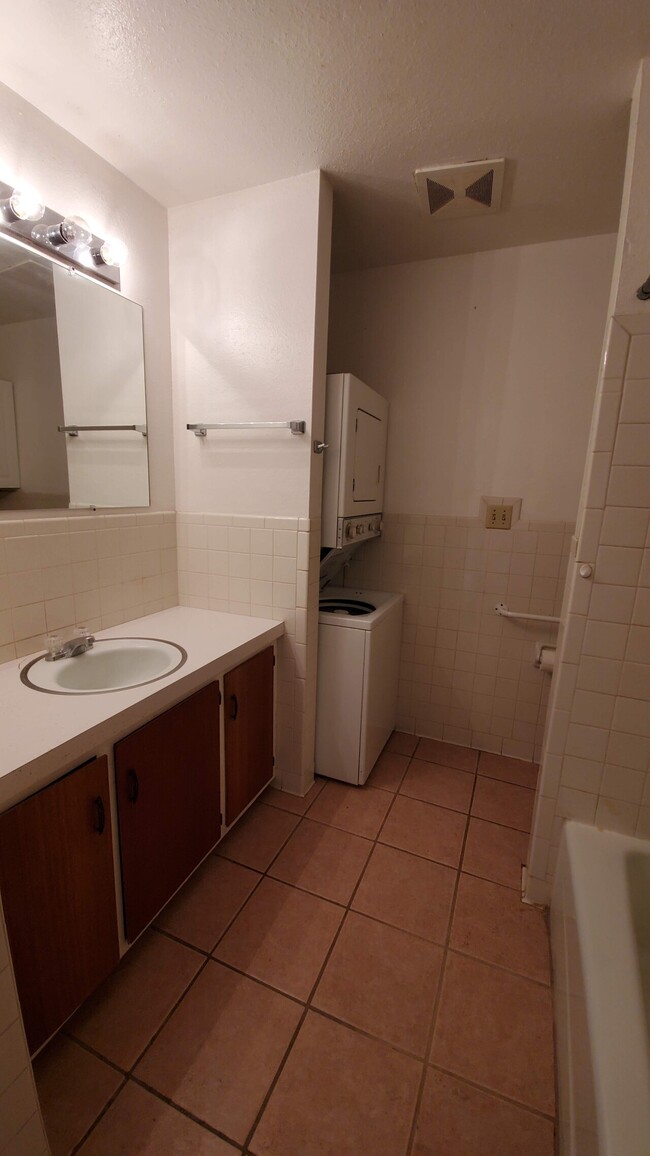 Foto del edificio - 2nd St Apartment