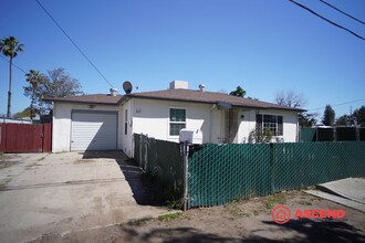 Building Photo - 617 Hood Dr