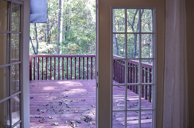 Foto del edificio - 75 Perralena Way