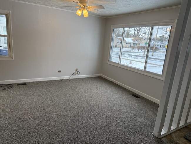 Building Photo - 1126 N State St