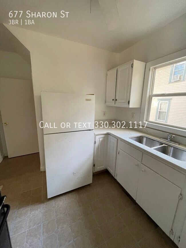 Foto del edificio - Three bedroom one bathroom home for rent