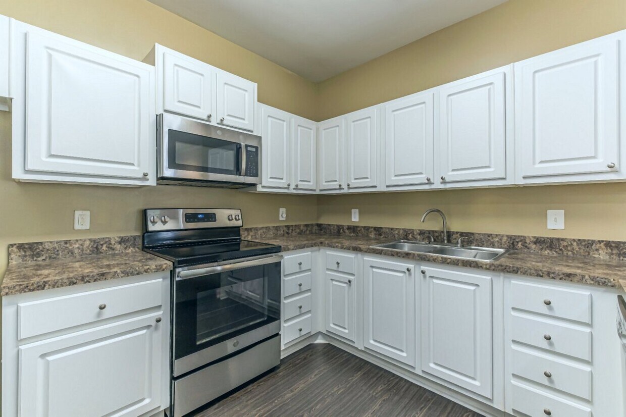 Tree Park Apartments in Flowery Branch, GA