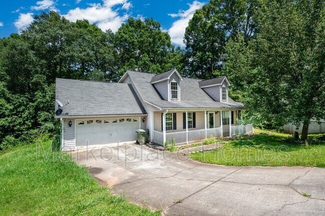Building Photo - 508 Hill Ln