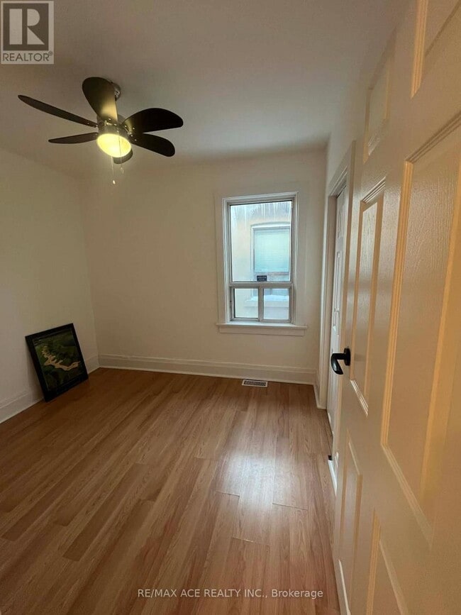 Building Photo - 12 Mahoney Ave