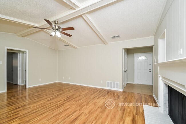 Foto del edificio - 3305 E Park Blvd