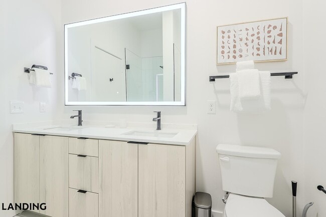 Foto del edificio - 2623 Keene St