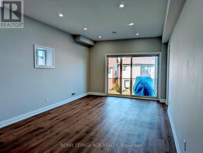 Building Photo - 14 Atkinson Cres