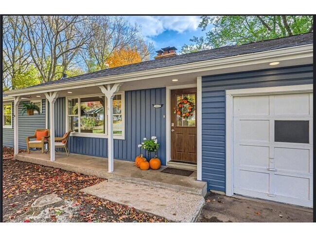 Building Photo - 3955 Brown Ln